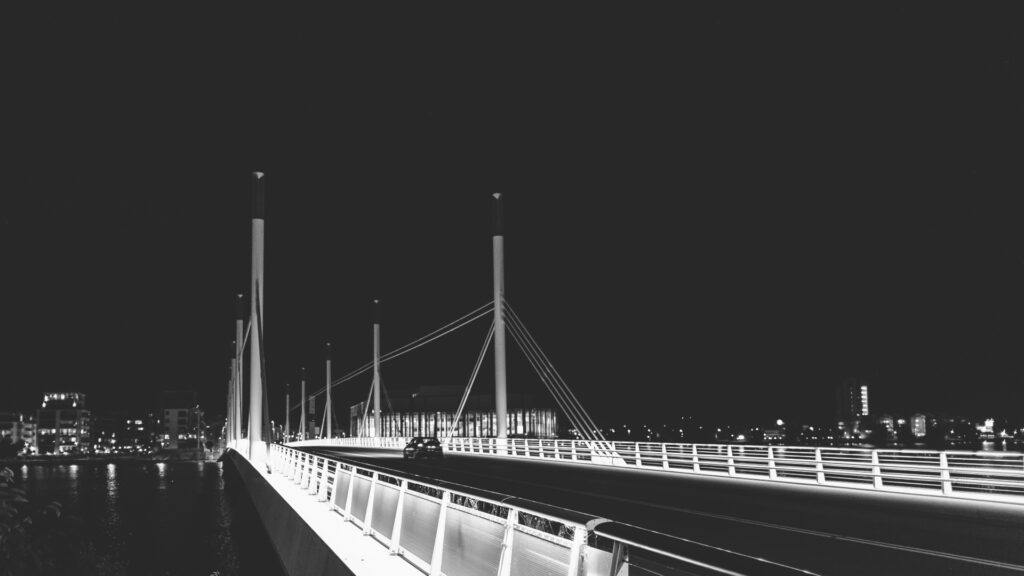 Stadsljus och bro